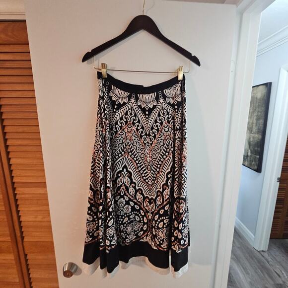 Magic Jackets & Blazers - Women's Magic Flare Paterned Skirt Size Medium